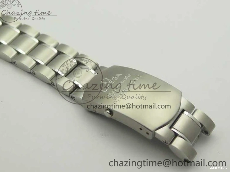 1227 Lightweight Speedmaster SS Snoopy OMF Best Edition White Dial on SS Bracelet Manual Winding Chrono Movement 7992